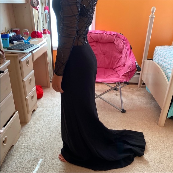 Perfect Prom Dress! - Picture 3 of 4